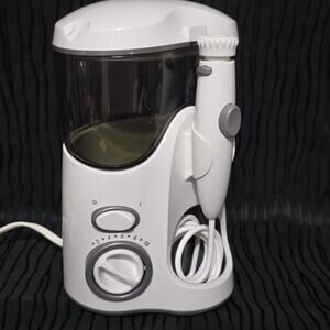 Waterpik Water Flosser w/ 4Tips & 10 Settings WP-100WPLT White TESTED WORKS